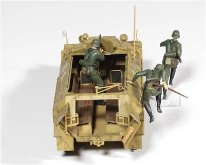 Academy 1/35 German Sd.Kfz.251/1 Ausf.C New Tooling 13540 SALE!