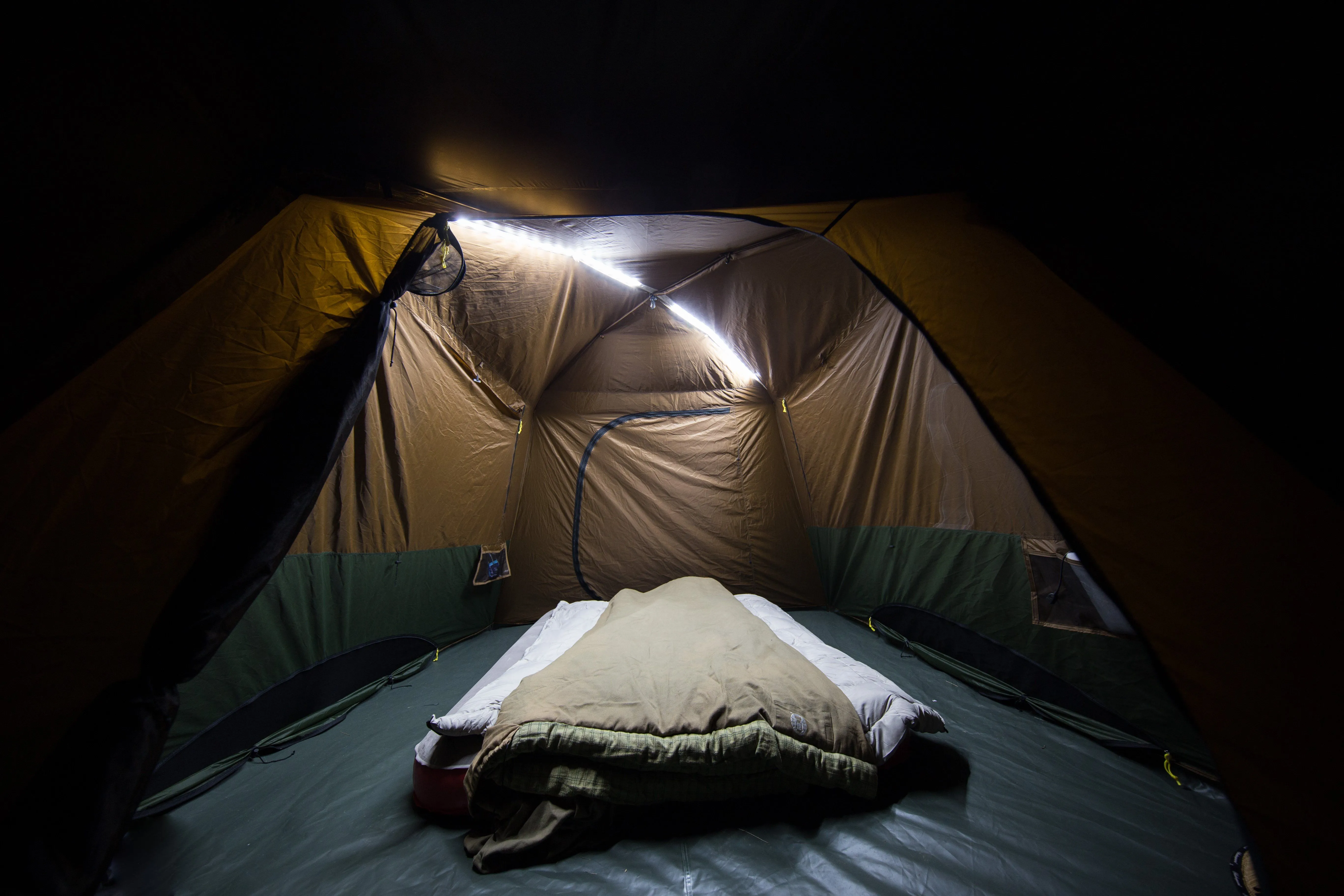 Coleman Northstar Lighted Darkroom Instant Up Tent 6 Person With Free Gift