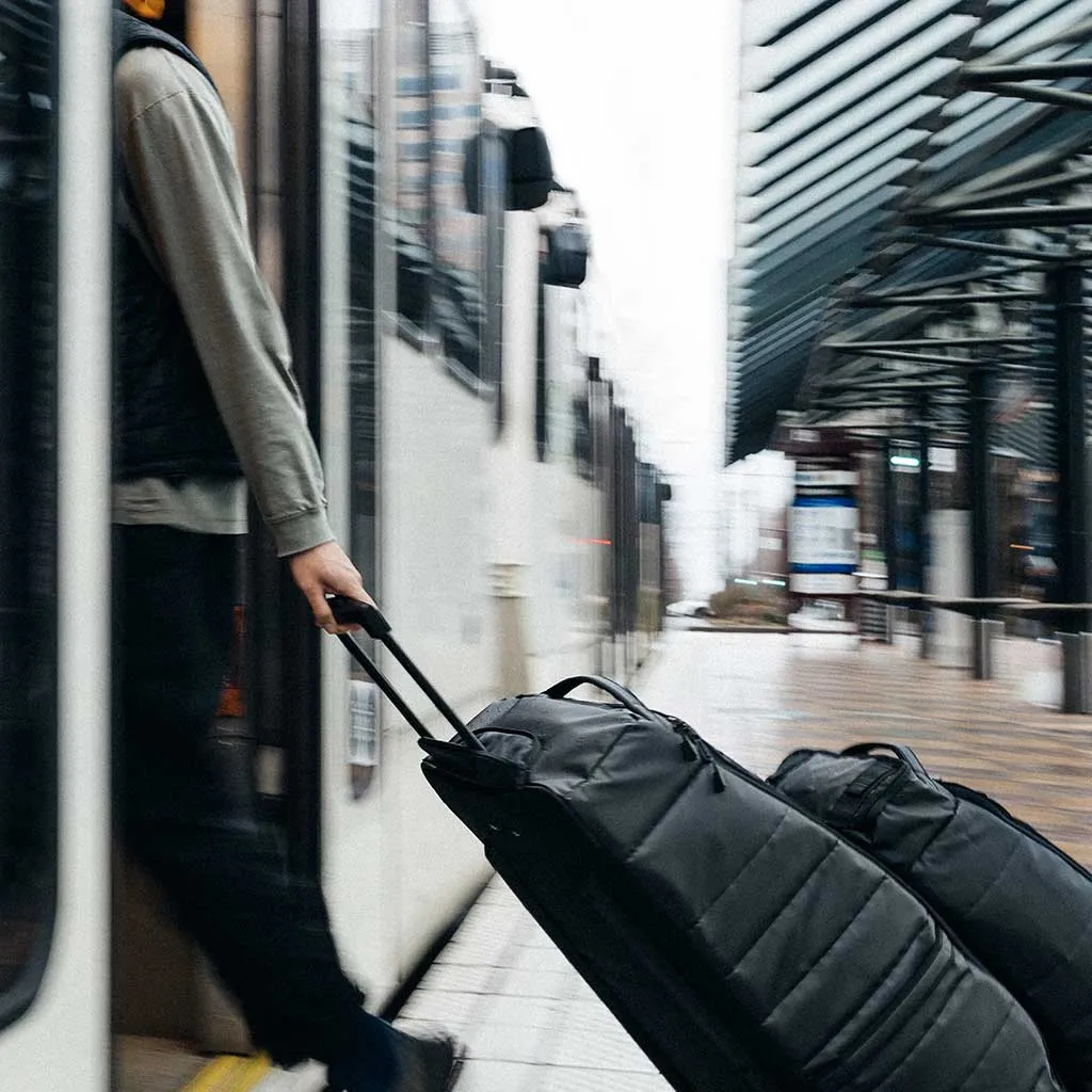 Hugger Roller Bag Carry-On 40 | SMALL DEFECT SALE